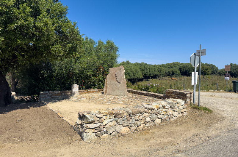 Aménagement paysager en pierre sèche près de Saint-Florent, Corse