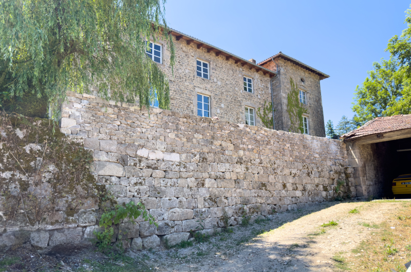construire mur en pierre chaux sable haute loire