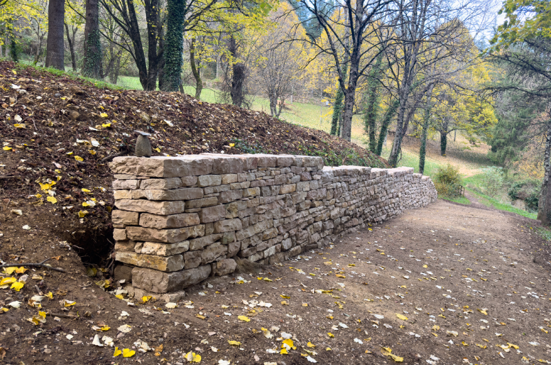mur pierre lozère Cévennes Nîmes Alès artisan